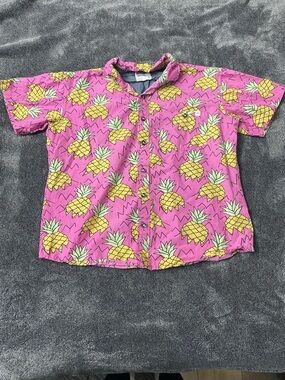 Reverse Threads Pink Pineapple‎ Short Sleeve Button Down Shirt